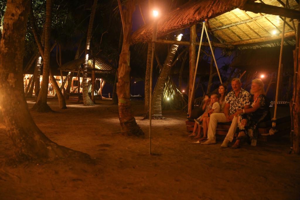 Thejan Beach Cabanas Bentota Exterior foto