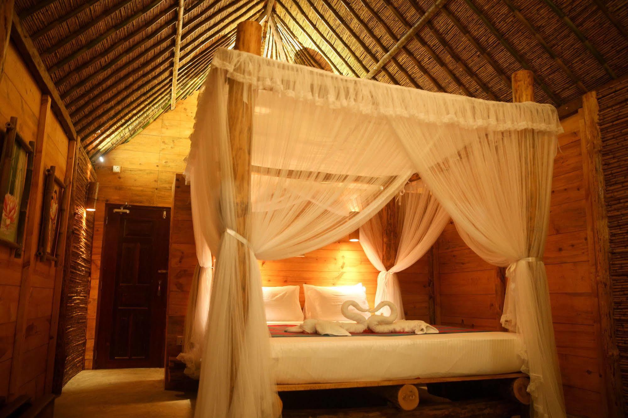 Thejan Beach Cabanas Bentota Exterior foto